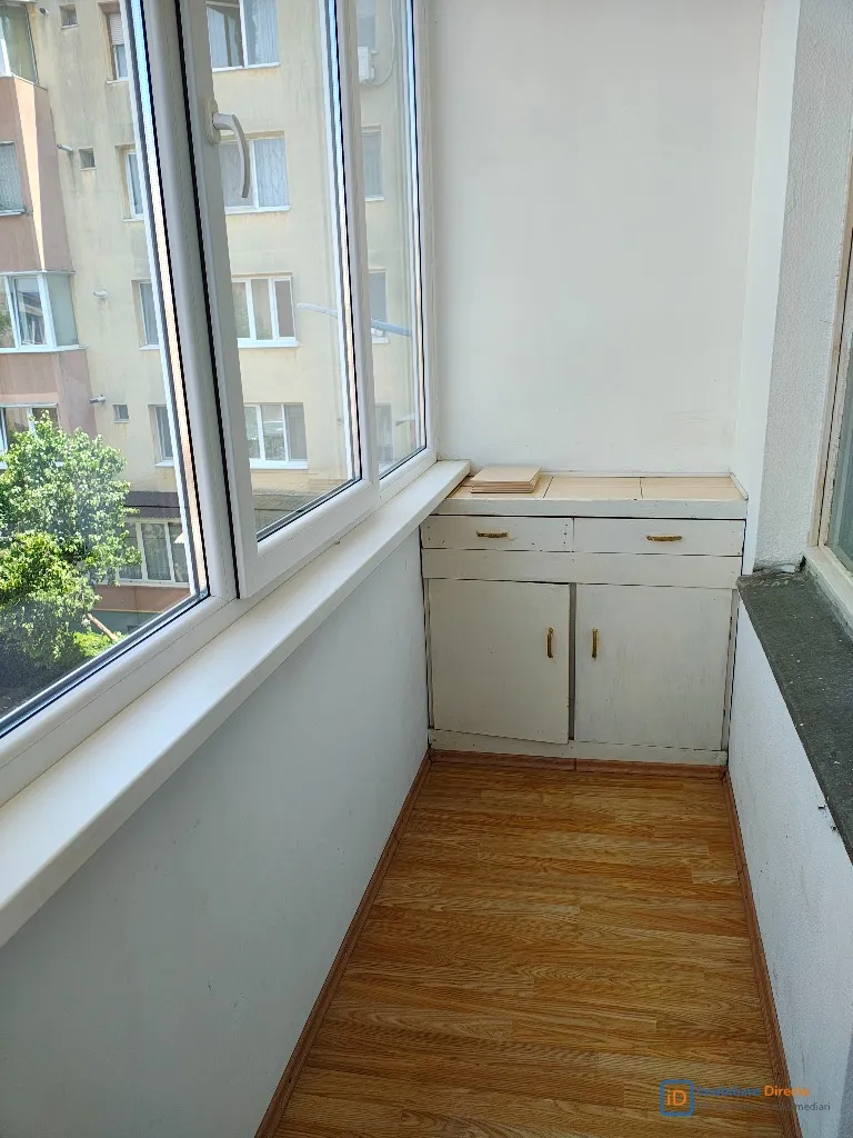 Imagine Vând apartament 4 camere in Brașov , Tractorul 